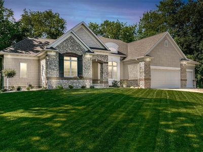 455 Sycamore Ct, Robins, IA, 52328