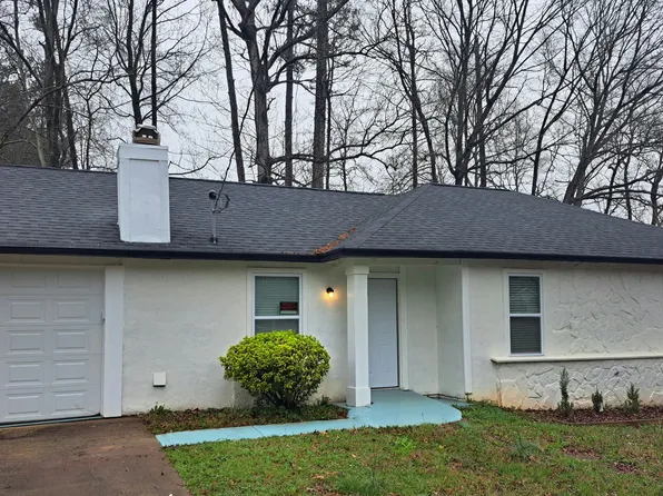 2427 Newgate Dr, Decatur, GA 30035