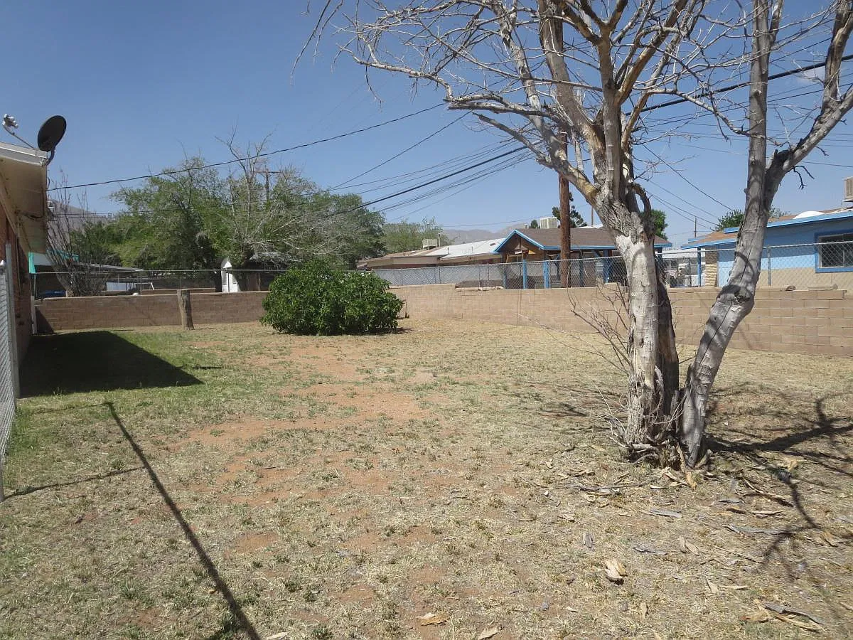 4 bed, 1144 sqft, $1,400 — Photo 3
