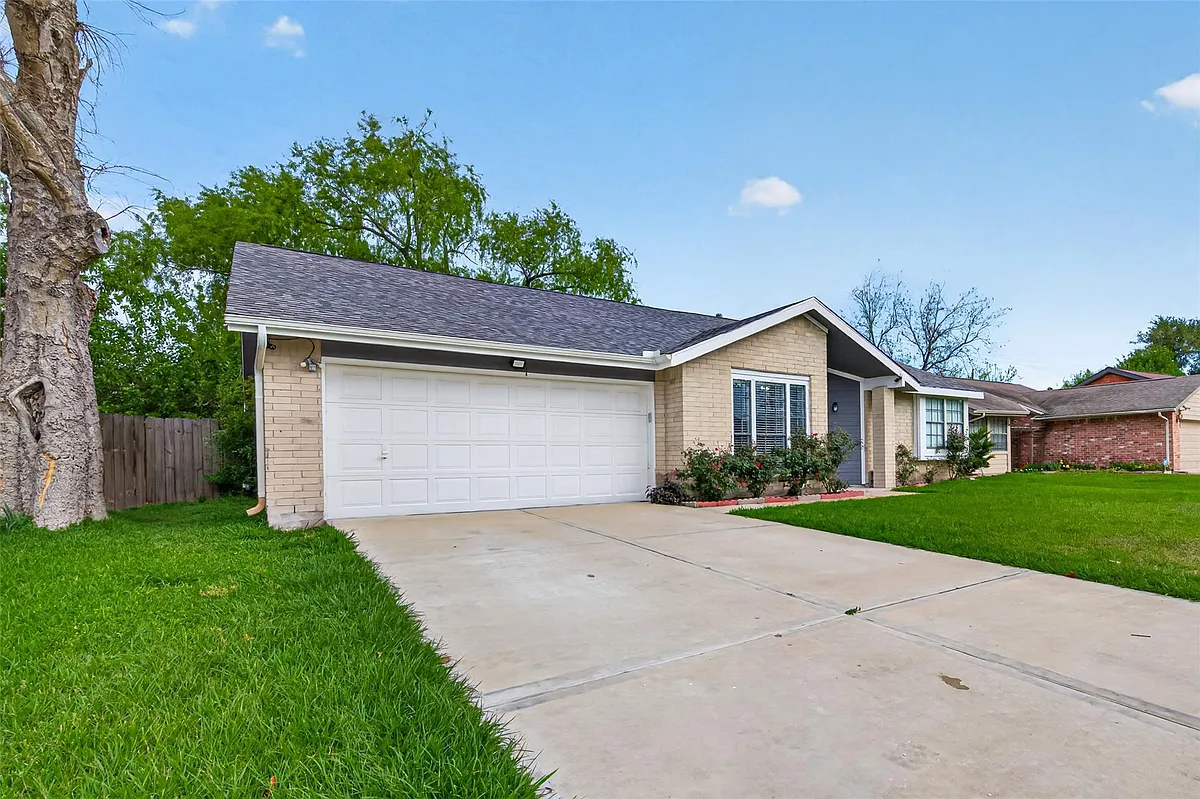 Building Photo - 14310 Royal Hill Dr