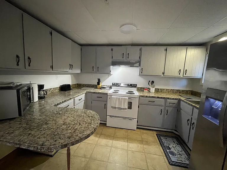 411 Wirt St #5 — Photo 2