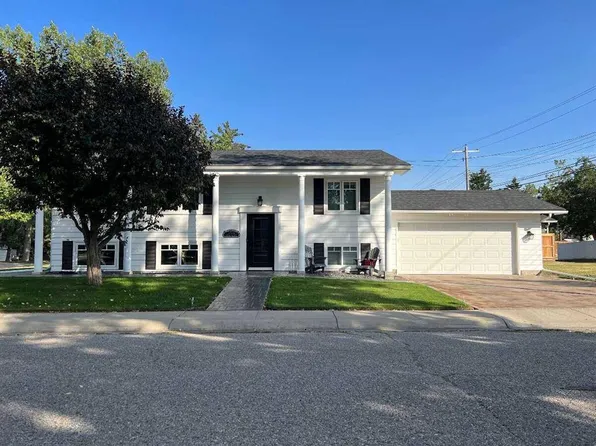 11204 W Wilson Rd SE, Calgary, AB T2J 2E2