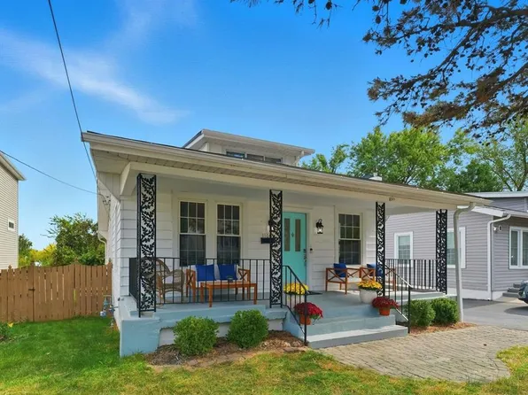 1106 N Rock Hill Rd, Saint Louis, MO 63119