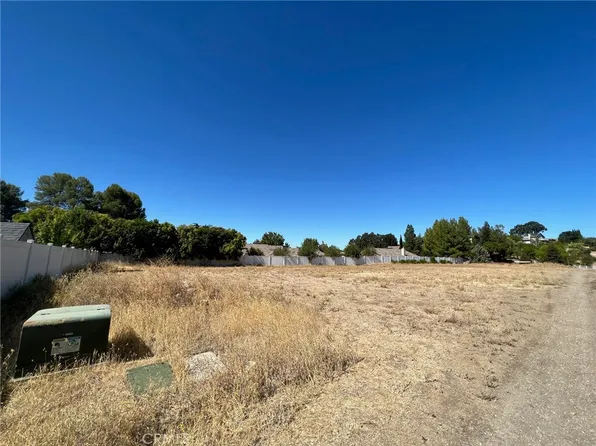 745 Rolling Hills Rd #2, Paso Robles, CA 93446