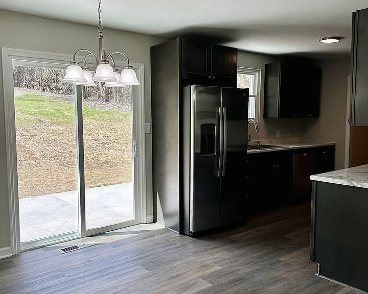 1077 Les Brown Rd — Photo 5