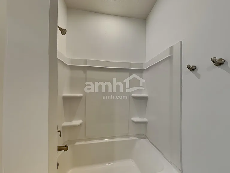 962 Heritage Blvd — Photo 16