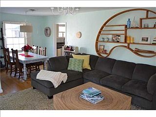 5th image of 1635 Catalina Blvd