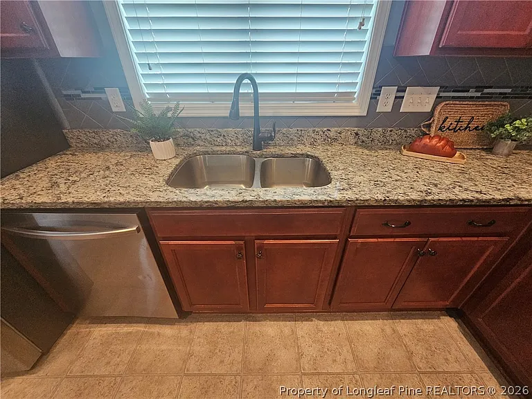 305 Bedfordshire Pl — Photo 14