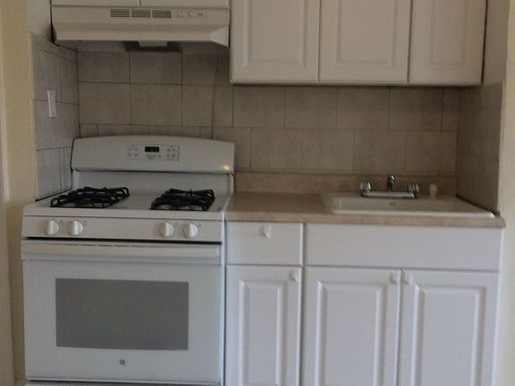 5th image of 3818 23rd Ave APT D3