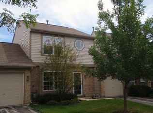 1257 N Split Oak Cir, Round Lake Beach, IL 60073