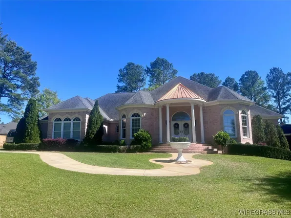 403 Stonegate Dr, Dothan, AL 36305