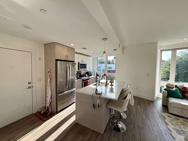386 Market St #202 — Photo 6