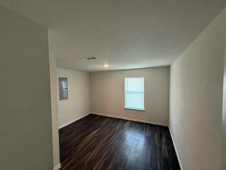 5509 Nielan St #B — Photo 9