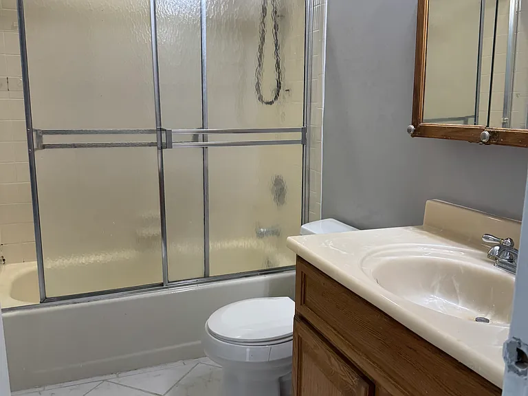 1072 Sawmill Rd — Photo 3