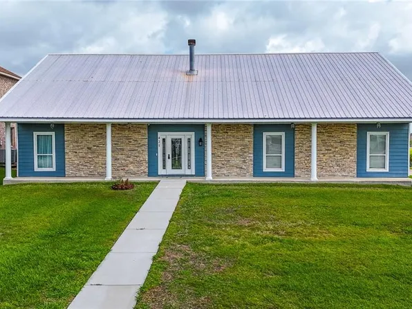 425 Moonraker Dr, Slidell, LA 70458