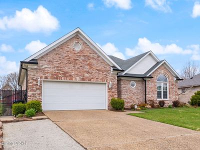 5008 Hunters Point Cir, Louisville, KY, 40216