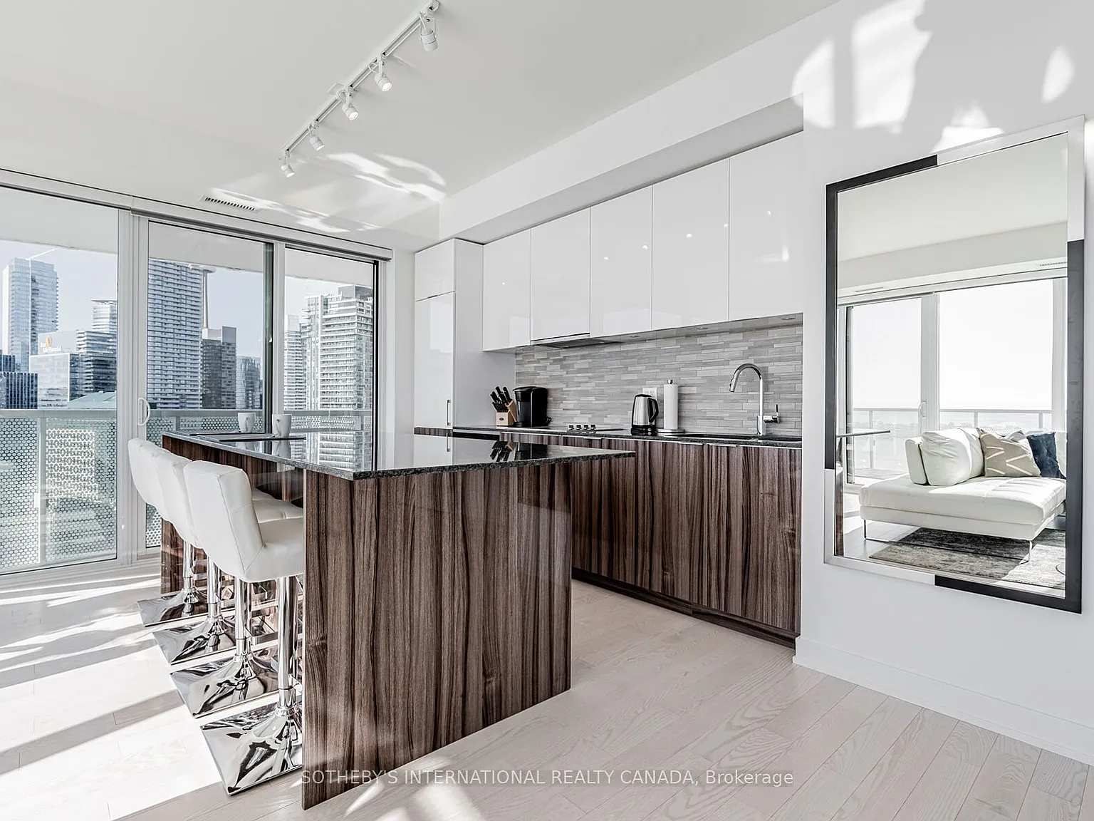 3 bed, $8,800 — Photo 3