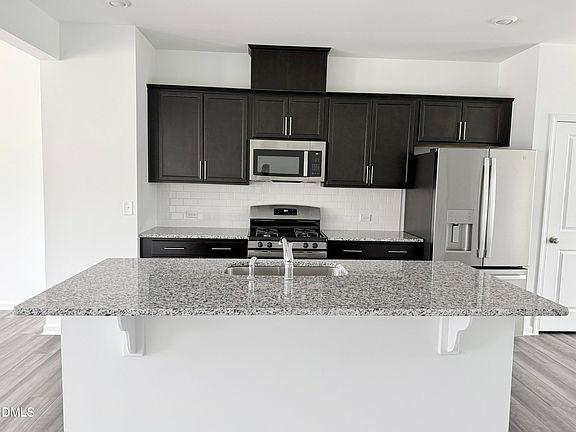 2nd image of 1441 Jay Rd