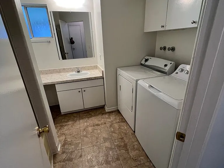 25283 Shepardson Dr — Photo 11