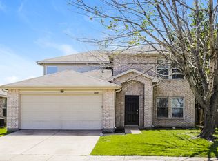 4349 Meadowknoll Dr, Fort Worth, TX 76123