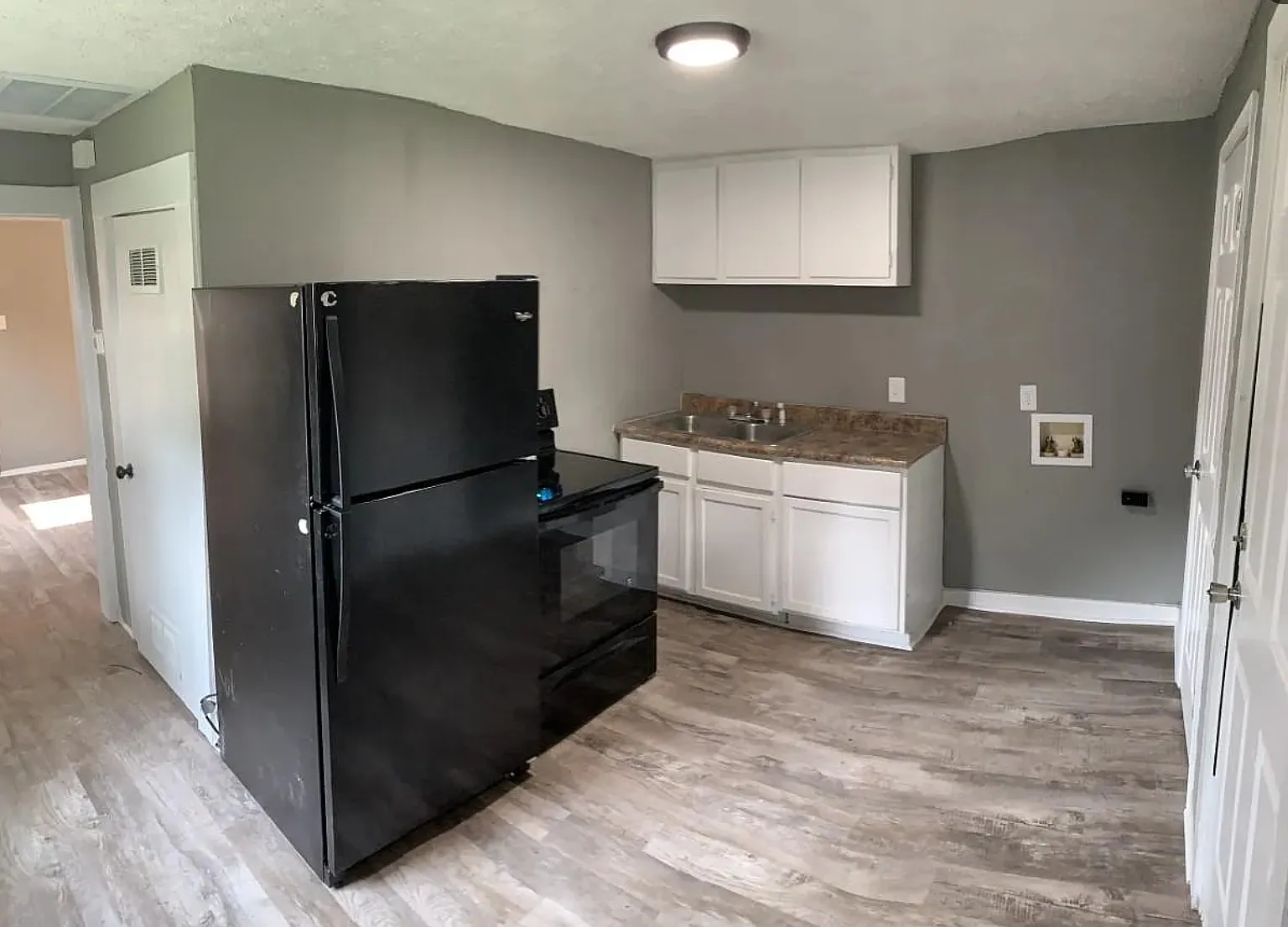 1 bed, 560 sqft, $950 — Photo 3