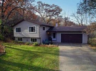 4503 Oak Chase Ln, Eagan, MN 55123