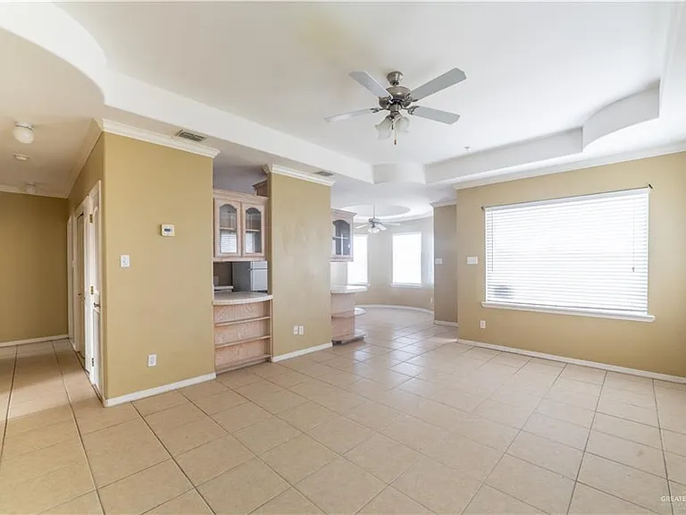 800 W Hall Acres Rd #9 — Photo 3