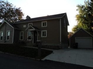 719 Nelson St, Fort Atkinson, WI 53538