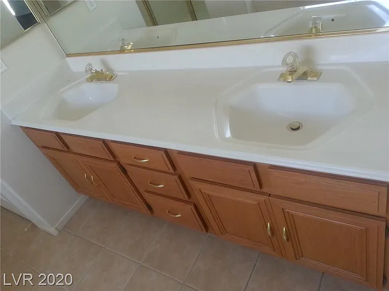 3171 Castle Canyon Ave — Photo 6