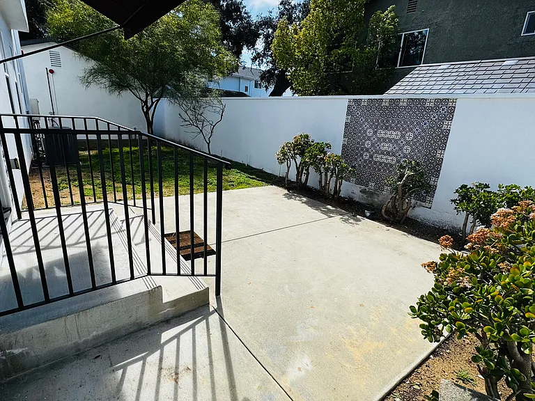 993 Lincoln Ave — Photo 17