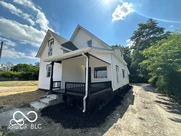 211 Woodlawn Pl, Crawfordsville, IN 47933