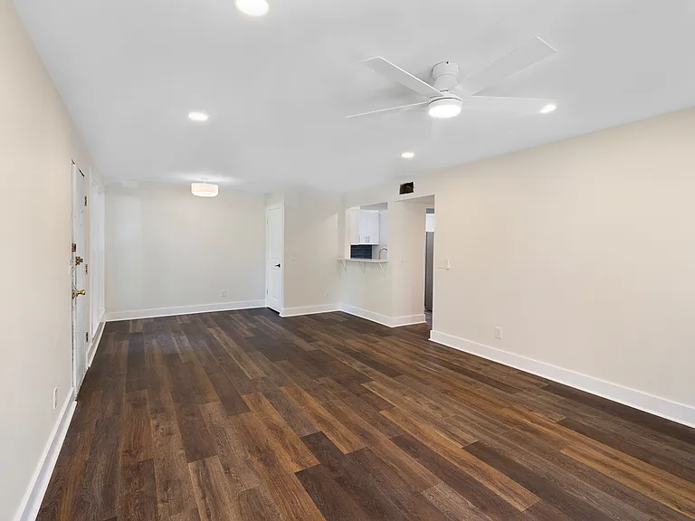 Acklen Apartments — Photo 12