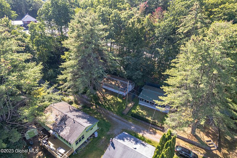 4th image of 16 Upper Heights Road