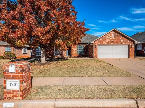 1901 Oxford St, Edmond, OK 73013