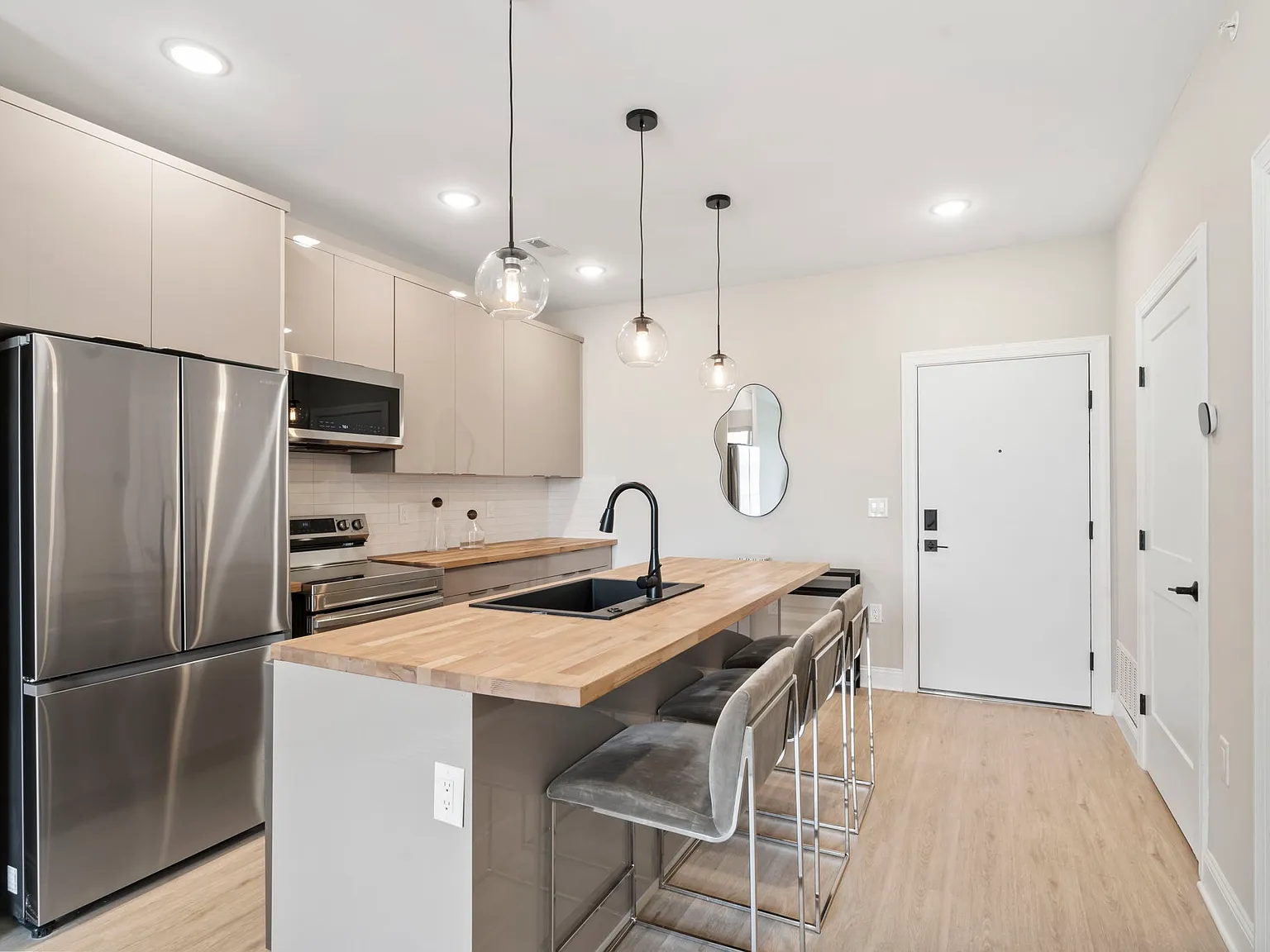 1 bed, 600 sqft, $1,750 — Photo 4