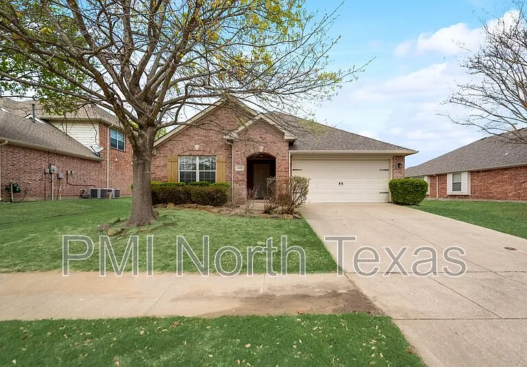 8420 Sonnet Dr — Photo 1