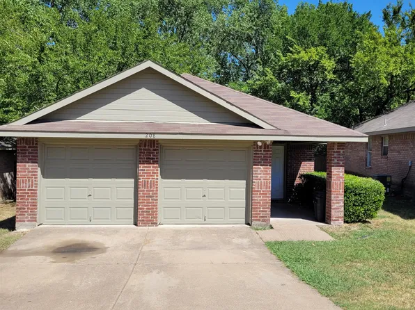 208 Alpine Dr, Desoto, TX 75115