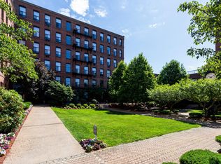 Stockbridge Court, Springfield, MA 01103