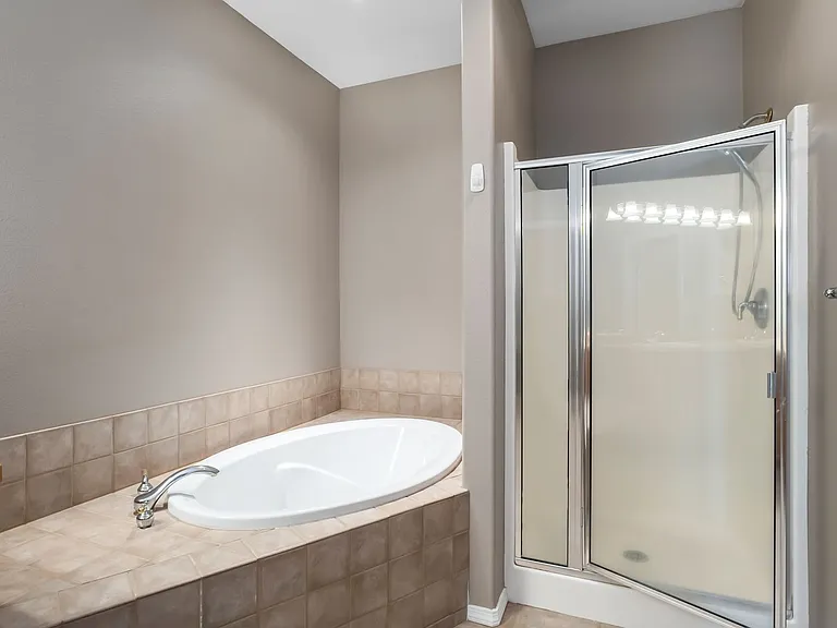 8464 Forest Ridge Loop — Photo 18