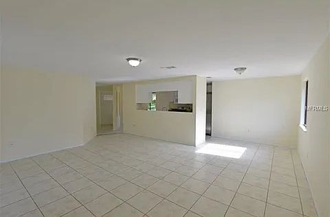 4th image of 22423 Alcorn Ave