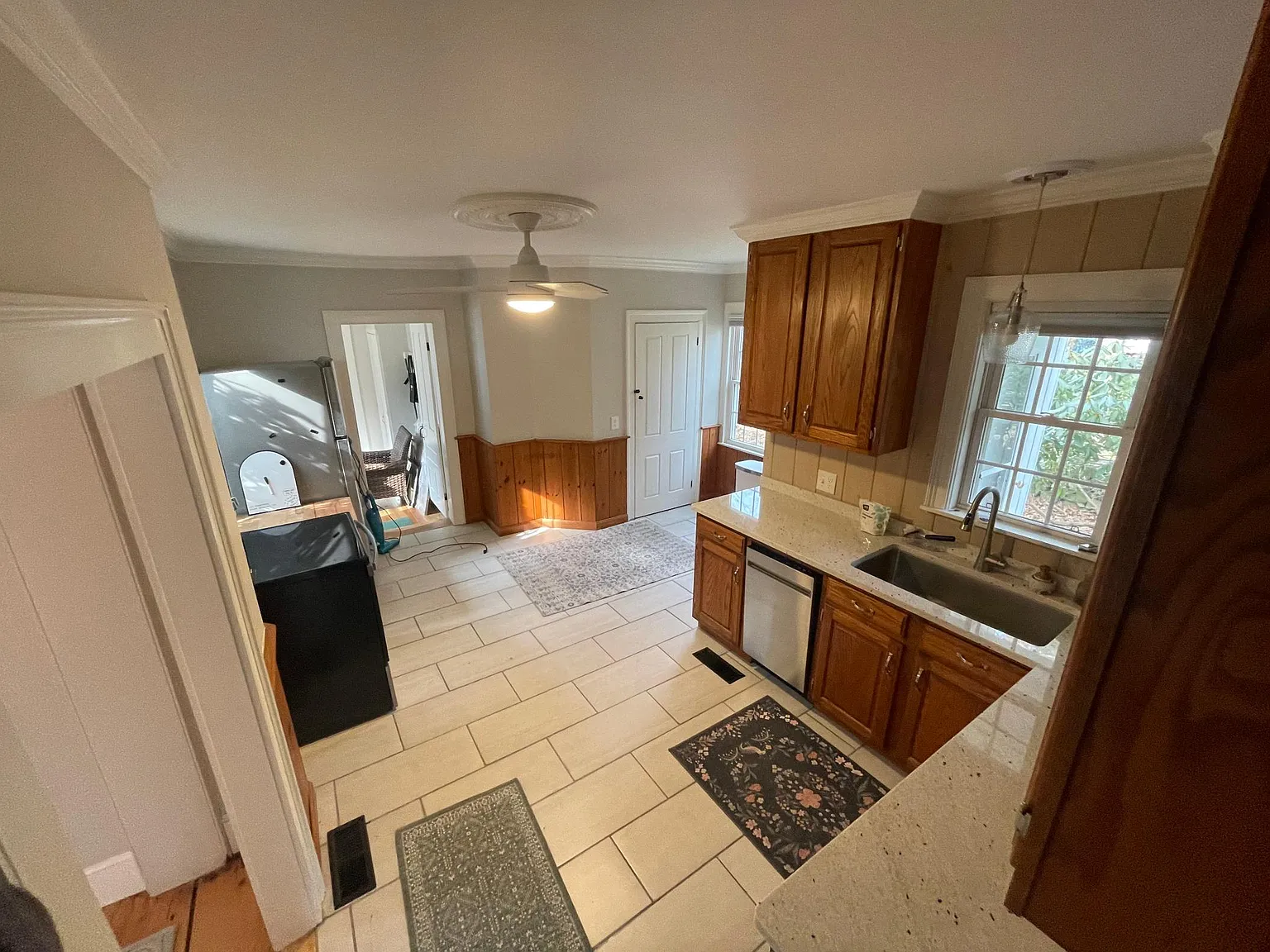 3 bed, 1500 sqft, $3,300 — Photo 4