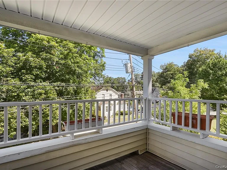 16 Terrace Pl — Photo 15
