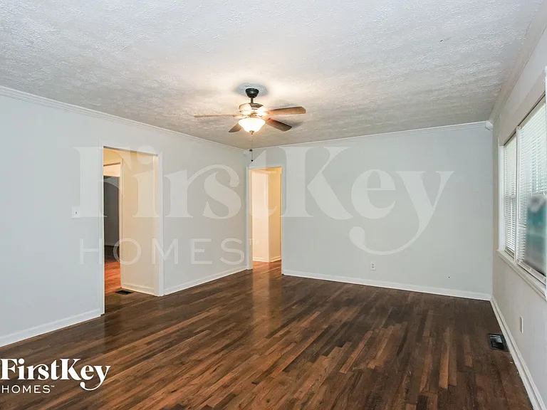 3549 Tulip Dr — Photo 6