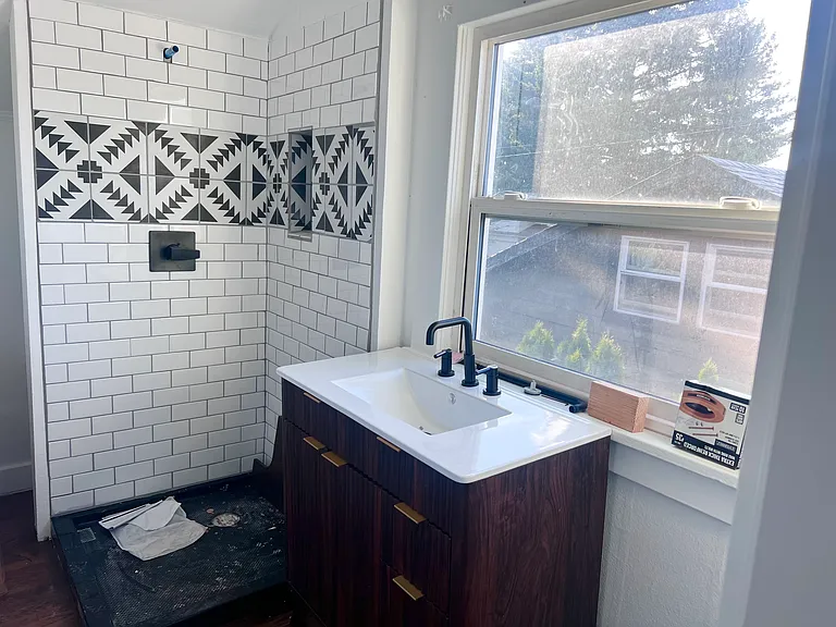315 NE 66th Ave — Photo 10