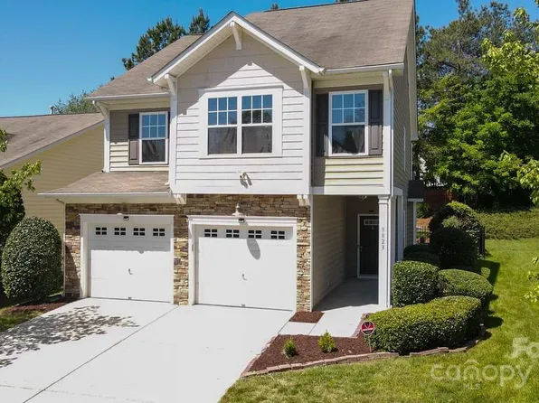 9823 Dominion Crest Dr, Charlotte, NC 28269