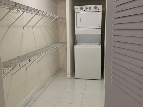 5th image of 19499 NE 10th Ave Floor 1