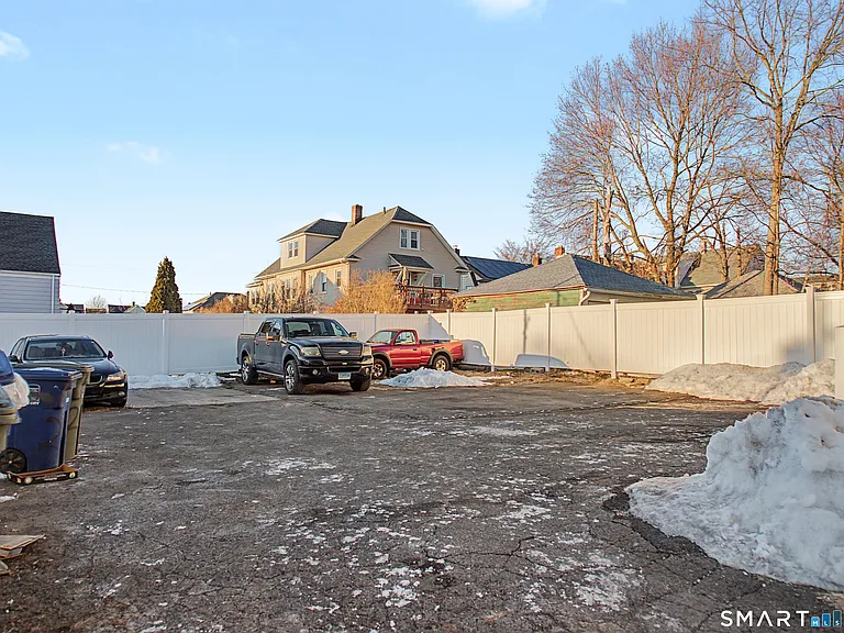 1872 North Ave #2 — Photo 13