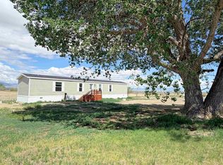 5W 127th Ln, Deaver, WY 82421