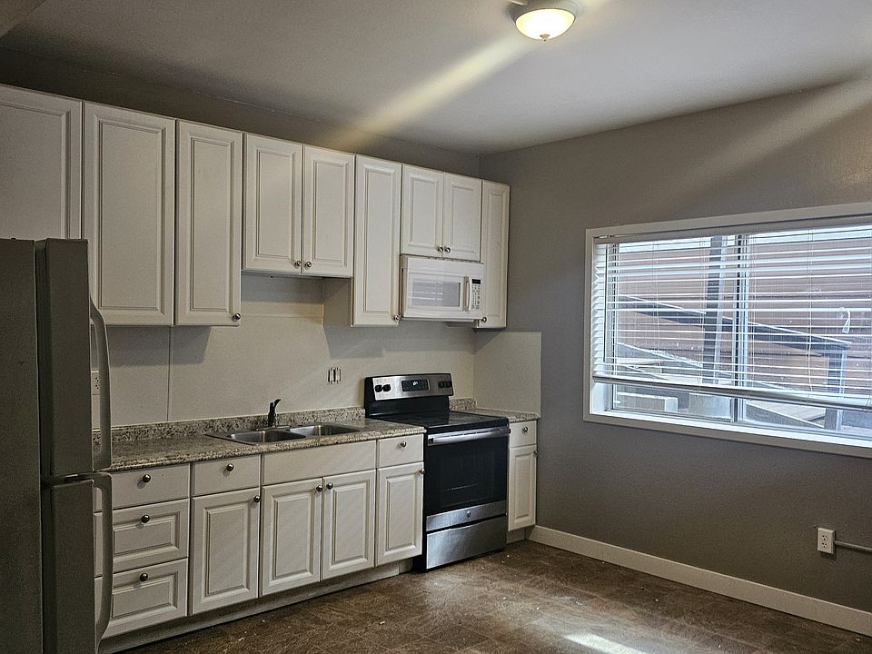 1st image of 3839 Pentagon Dr #3