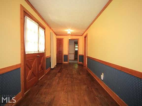 5th image of 3243 Skyland Dr